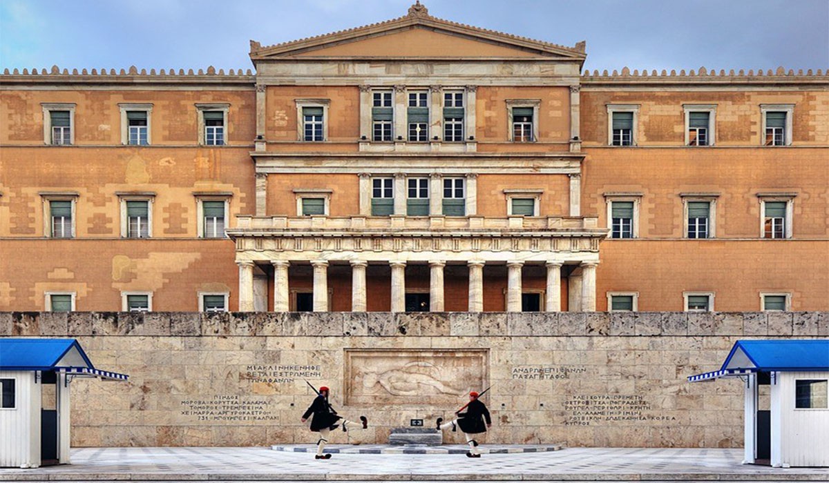 Κύριοι Βουλευτές πείτε ΟΧΙ στην κομματικοποίηση των ΕΔ