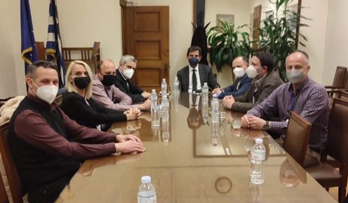 Συνάντηση ουσίας ΠΟΜΕΝΣ – ΕΣΠΑΙΤ με Βουλευτή Αιτωλοακαρνανίας κ. Καραγκούνη Κων. και Πρόεδρο Επιτροπής Άμυνας και Εξωτερικών Υποθέσεων, Βουλευτή Θεσσαλονίκης κ. Γκιουλέκα Κων/νο.